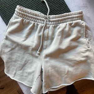 ARITZIA TNA SWEAT SHORTS SIZE MEDIUM